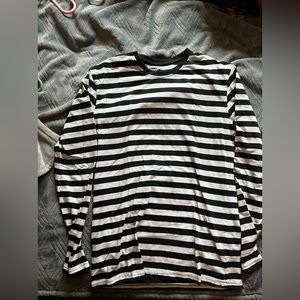 Hot Topic Striped White/Black Shirt | Size M